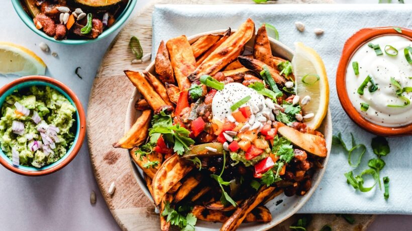 Kulinárne zážitky: Ochutnajte miestnu kuchyňu a navštívte food festivaly
