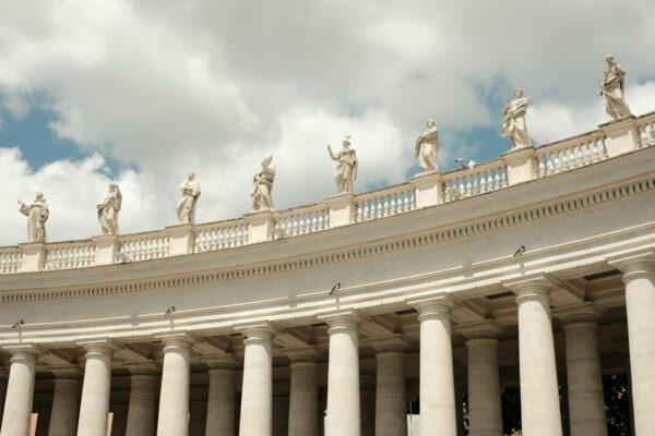 Twitter/X komunikácia a reputačný manažment: Krízová komunikácia a angažovanosť