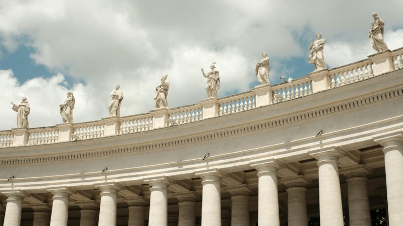 Twitter/X komunikácia a reputačný manažment: Krízová komunikácia a angažovanosť