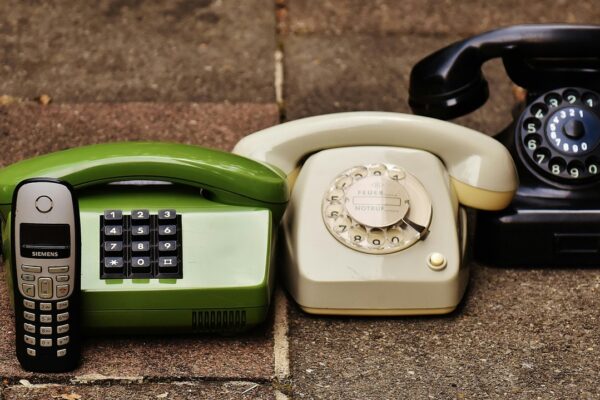 Kognitívna psychológia: Psychológia efektívneho titulku a jeho vplyv na kliknutia