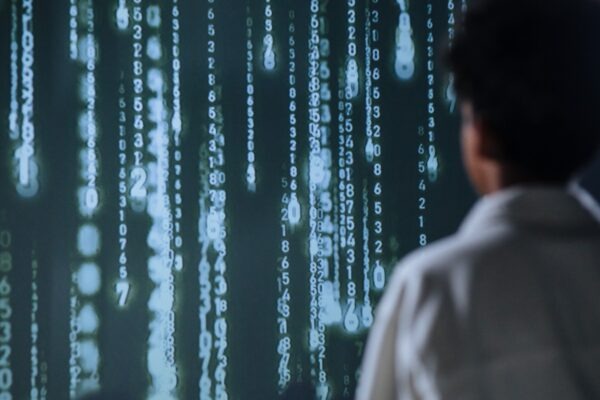 Zmyslový zážitok: Zvuk, vôňa a dotyk v zážitkovom marketingu